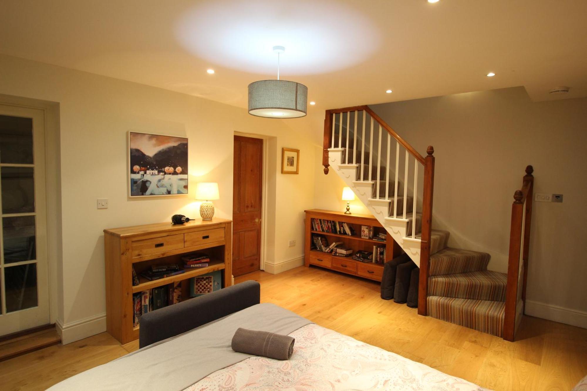 Orwell Villa Elegant Period 5 Bed Close To Town Sleeps 15 첼튼엄 외부 사진