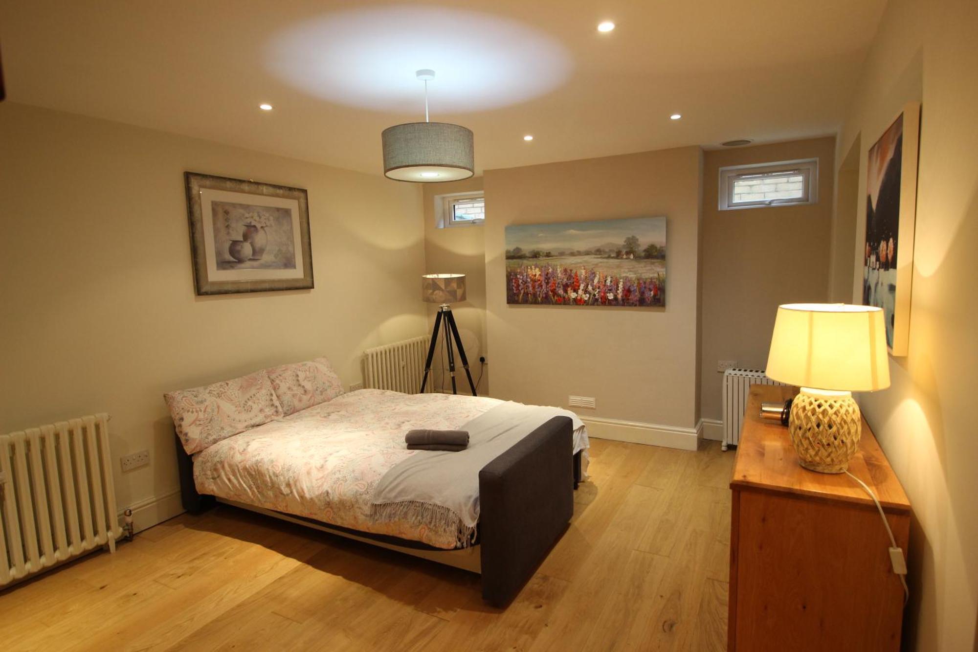 Orwell Villa Elegant Period 5 Bed Close To Town Sleeps 15 첼튼엄 외부 사진