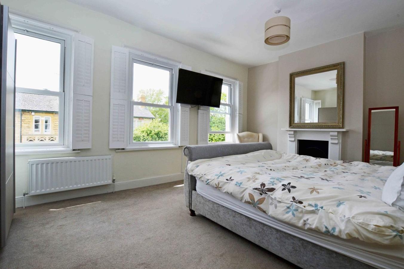 Orwell Villa Elegant Period 5 Bed Close To Town Sleeps 15 첼튼엄 외부 사진